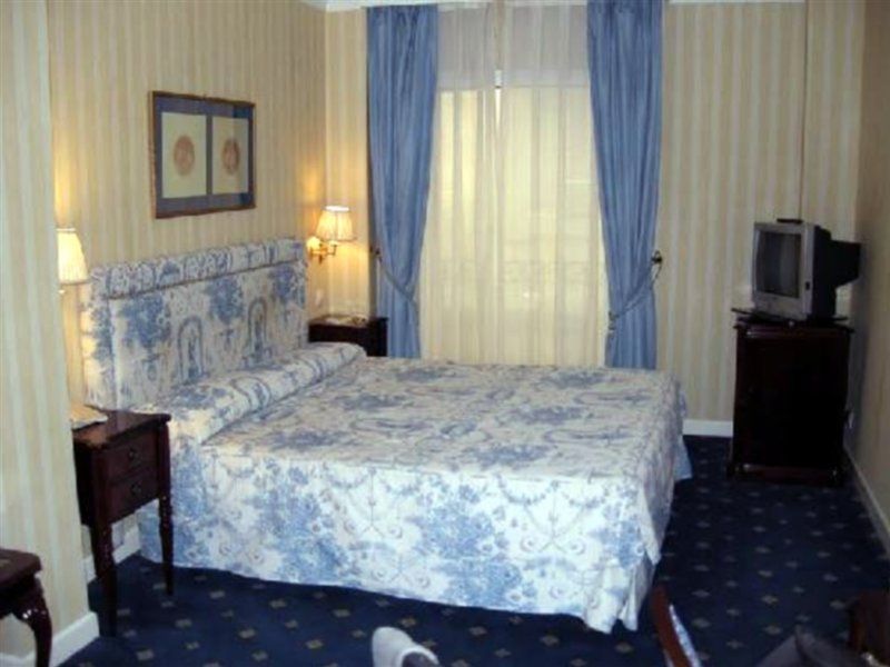 Eurostars Casa De La Lirica Hotel Madrid Luaran gambar